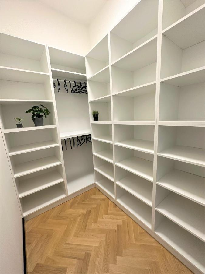 Luxury 100M2 Loft Design-Apartment At Wawel + Netflix Krakkó Kültér fotó